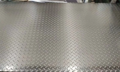 Jak tlustý je kostkovaný plech?